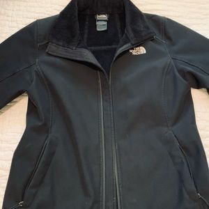 The North Face Women’s Black Apex Chromium Thermal Jacket: Size: Small